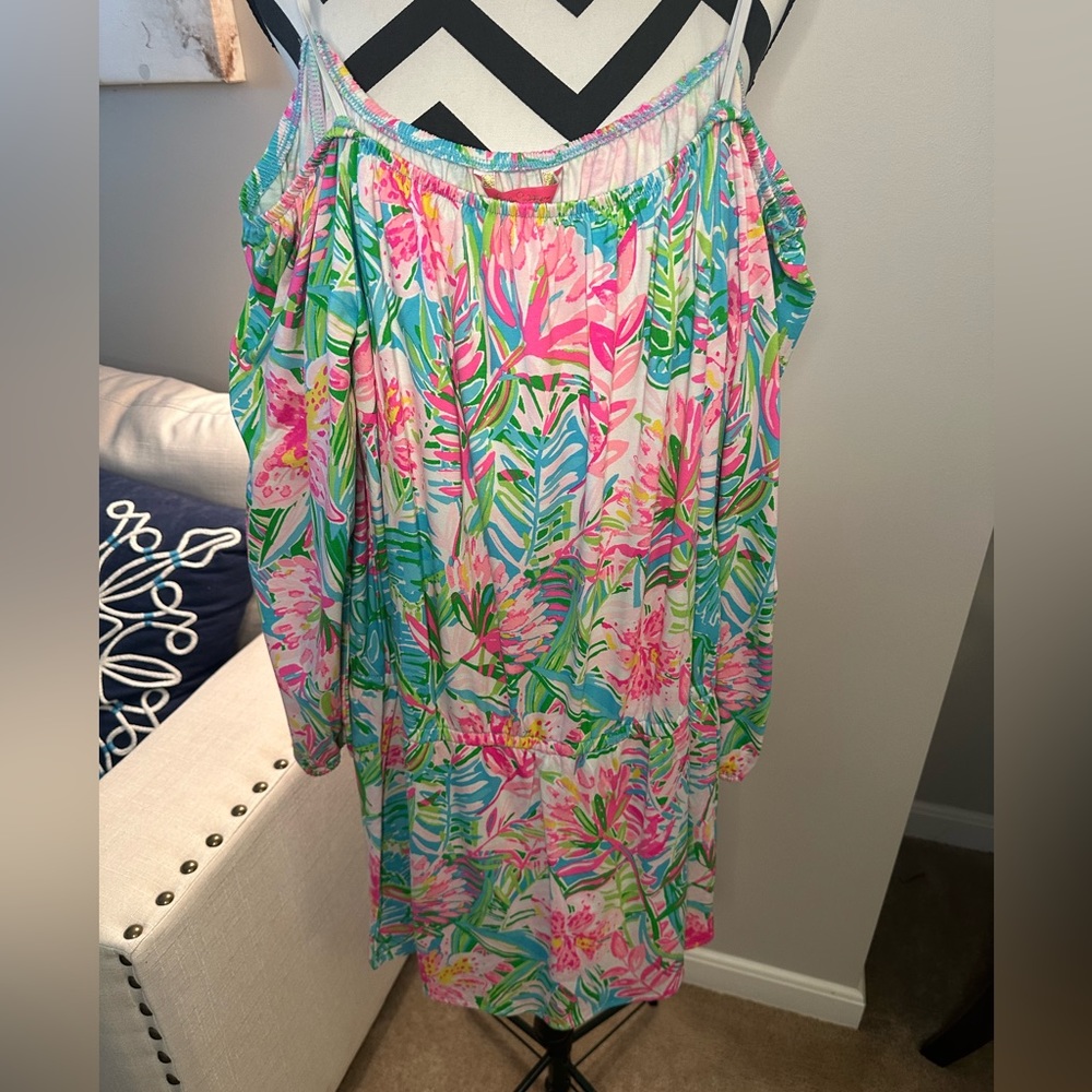 Lilly Pulitzer short romper, off the shoulder NWT, Size Large